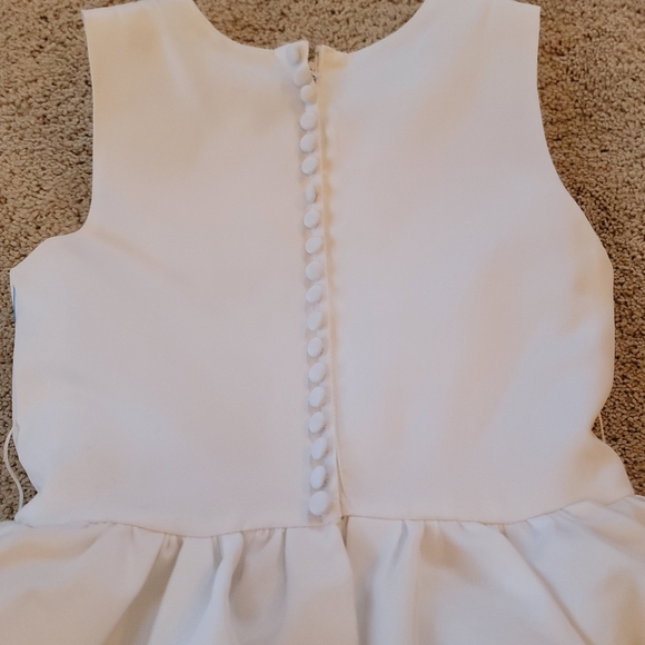 Elegant White Sleeveless Dress 10 - Picture 10 of 12